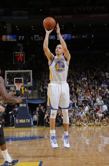 她的回球深 她的回球深